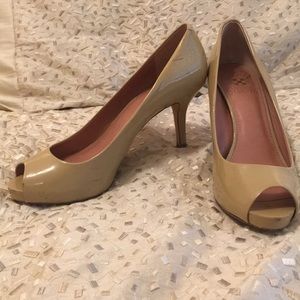 Nude patent peep toe heels
